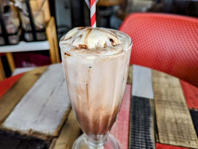 vibrant-popular-cafe-in-beachside-town-port-fairy-520k-turnover-9