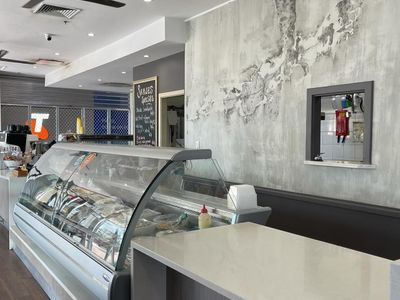 cafe-shopping-centre-stores-such-as-coles-and-kmart-hence-is-a-go-to-destination-8