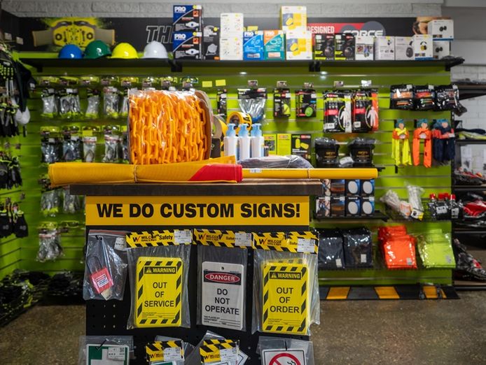 thriving-workwear-safety-equipment-embroidery-screen-printing-business-5