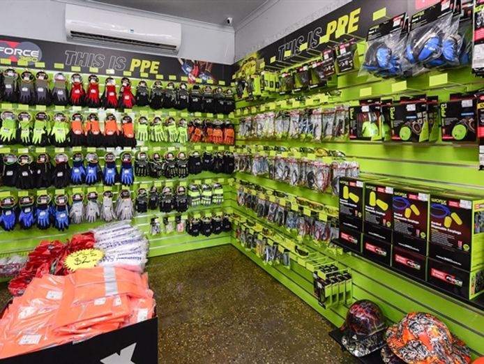 thriving-workwear-safety-equipment-embroidery-screen-printing-business-1
