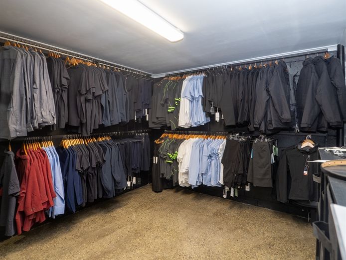 thriving-workwear-safety-equipment-embroidery-screen-printing-business-6