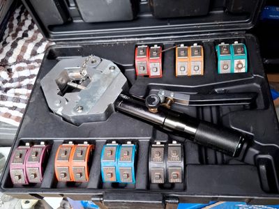 mobile-auto-air-conditioning-service-8