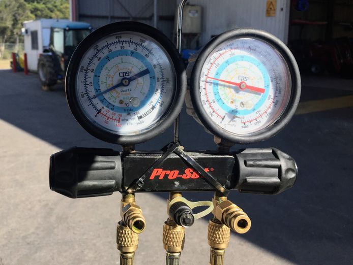 mobile-auto-air-conditioning-service-2