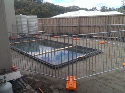 temporary-pool-and-spa-fencing-hire-6