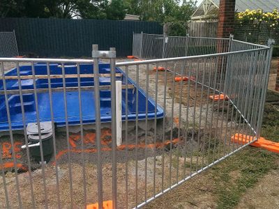 temporary-pool-and-spa-fencing-hire-3