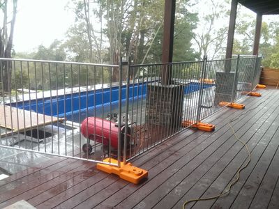 temporary-pool-and-spa-fencing-hire-9