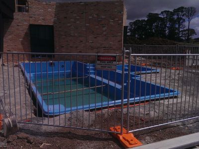 temporary-pool-and-spa-fencing-hire-5