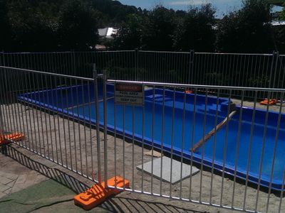 temporary-pool-and-spa-fencing-hire-8