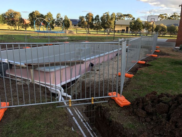 temporary-pool-and-spa-fencing-hire-2