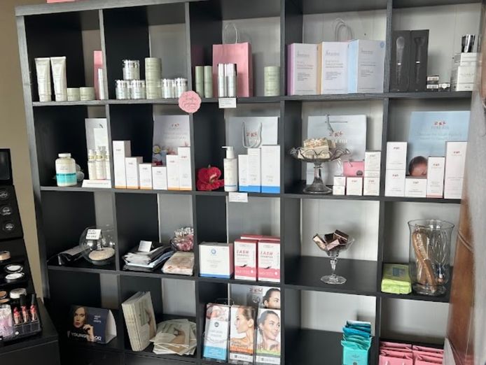 beauty-and-cosmetic-boutique-clinic-for-sale-prominent-busy-location-7