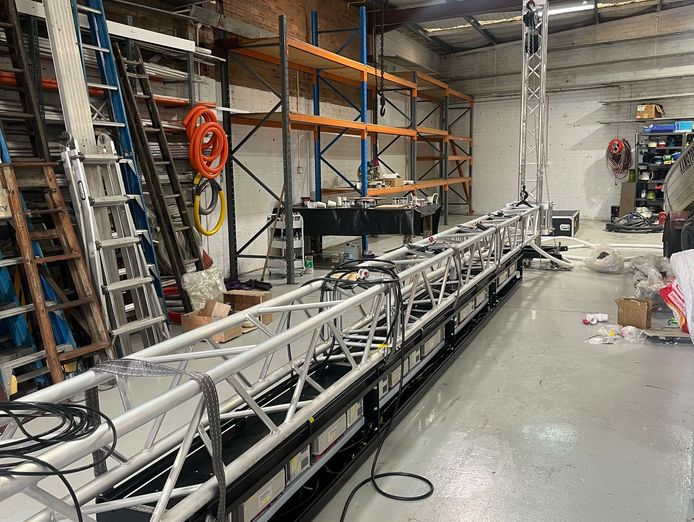 one-of-a-kind-digital-water-curtain-business-be-the-first-in-australia-1