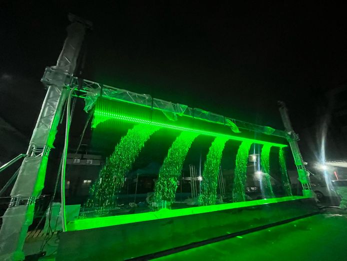 one-of-a-kind-digital-water-curtain-business-be-the-first-in-australia-3