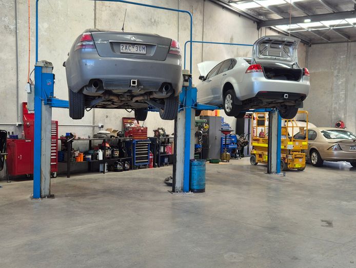 mechanical-repairs-specialised-automotive-service-centre-established-30-years-3