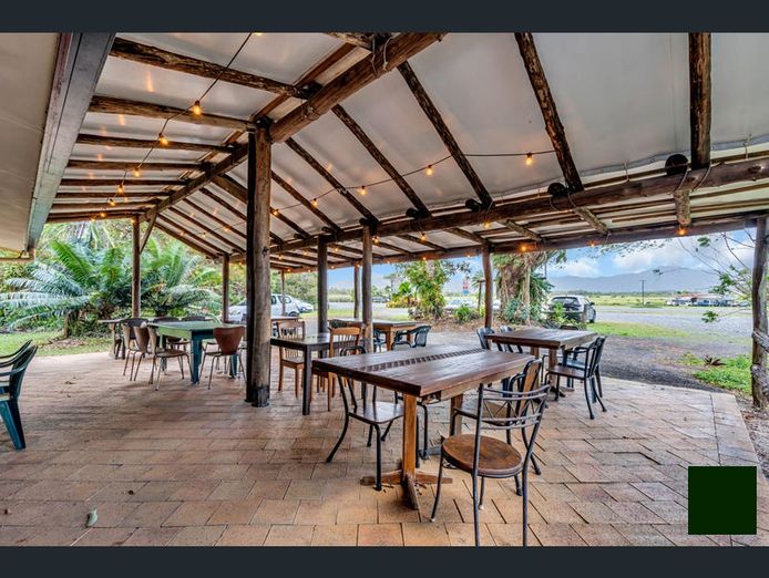 closed-cafe-in-prime-daintree-location-huge-potential-must-see-5