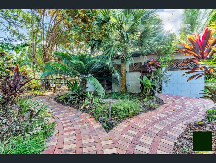 closed-cafe-in-prime-daintree-location-huge-potential-must-see-6