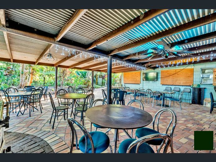 closed-cafe-in-prime-daintree-location-huge-potential-must-see-2