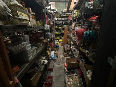 warehouse-clearance-tools-materials-supplies-stock-sale-6