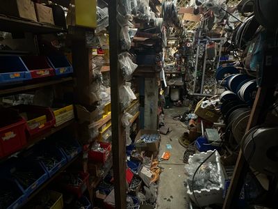 warehouse-clearance-tools-materials-supplies-stock-sale-9