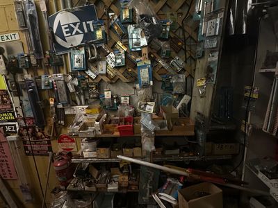 warehouse-clearance-tools-materials-supplies-stock-sale-3