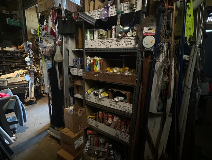 warehouse-clearance-tools-materials-supplies-stock-sale-2
