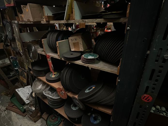warehouse-clearance-tools-materials-supplies-stock-sale-7