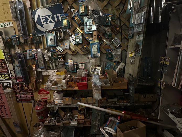 warehouse-clearance-tools-materials-supplies-stock-sale-3