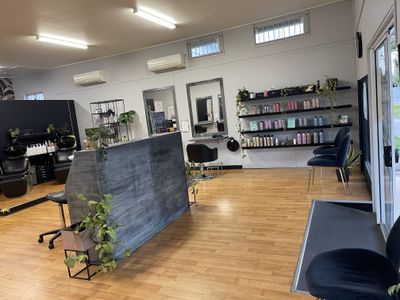 boutique-hair-beauty-salon-for-sale-prime-location-in-hawthorne-brisbane-1