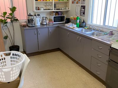 boutique-hair-beauty-salon-for-sale-prime-location-in-hawthorne-brisbane-5