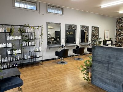 boutique-hair-beauty-salon-for-sale-prime-location-in-hawthorne-brisbane-0