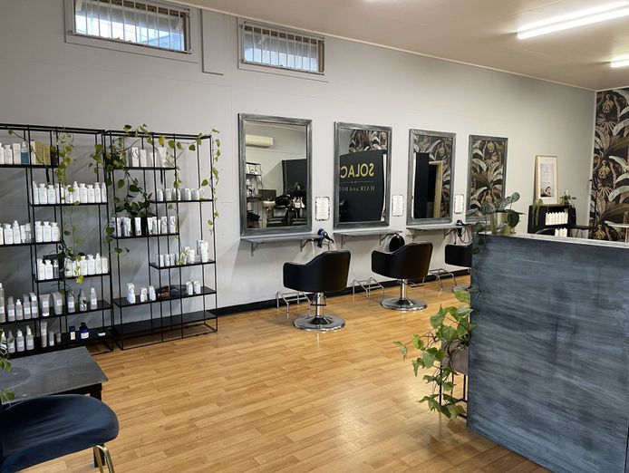 boutique-hair-beauty-salon-for-sale-prime-location-in-hawthorne-brisbane-0