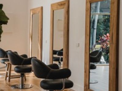hairdressing-salon-for-sale-step-into-success-reduced-to-sell-2