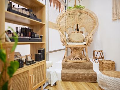 charming-beauty-salon-with-established-clientele-1