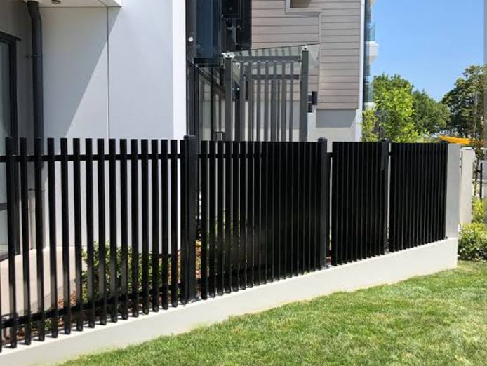 fence-and-retaining-wall-construction-business-2
