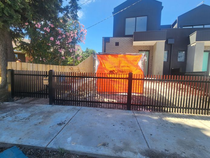 fence-and-retaining-wall-construction-business-5