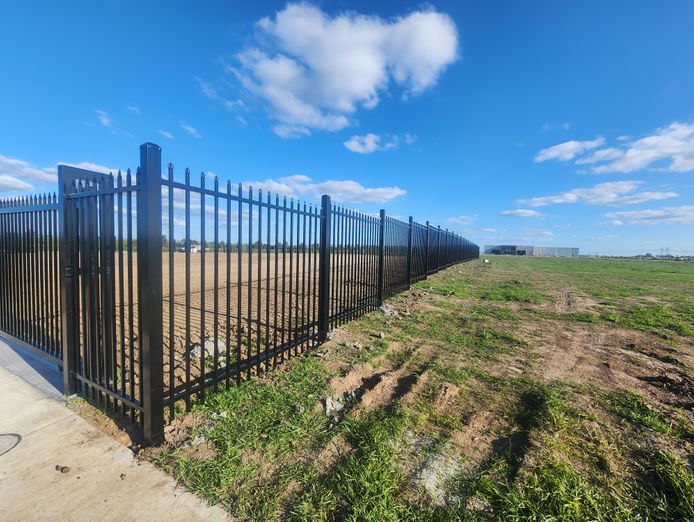 fence-and-retaining-wall-construction-business-7