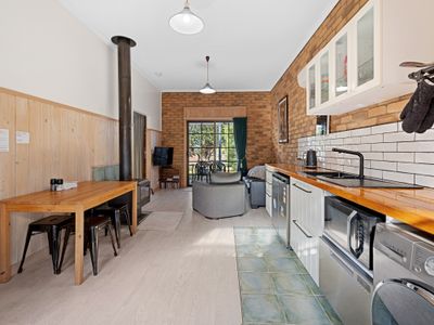 freehold-accessible-accommodation-farmstay-on-15-acres-phillip-island-7