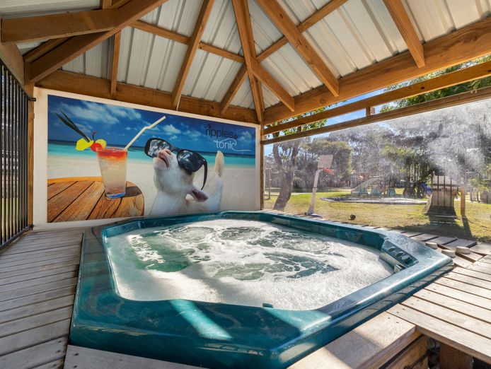 freehold-accessible-accommodation-farmstay-on-15-acres-phillip-island-9