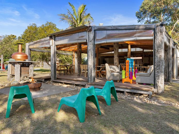 freehold-accessible-accommodation-farmstay-on-15-acres-phillip-island-8