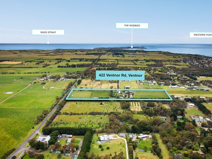 freehold-accessible-accommodation-farmstay-on-15-acres-phillip-island-2