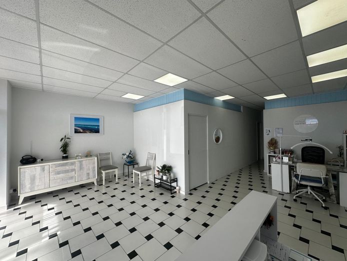 gorgeous-beauty-salon-in-beaconsfield-8