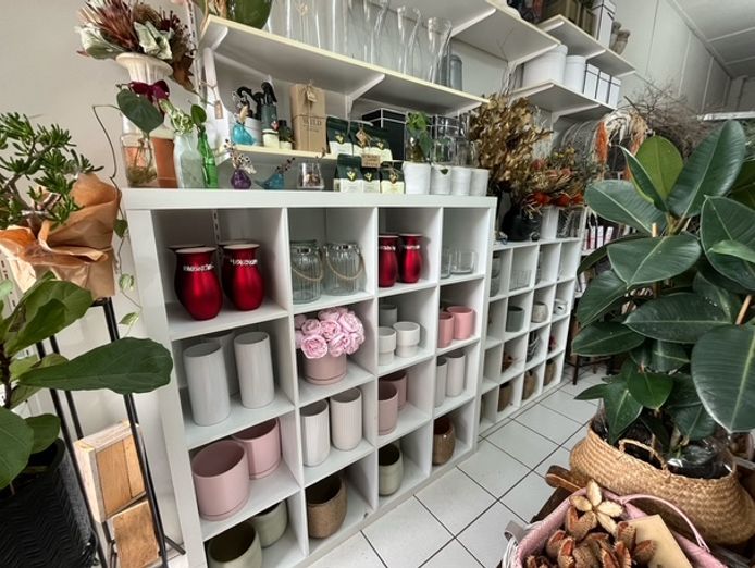 florist-for-sale-hinterland-artistic-hub-of-the-sunshine-coast-5
