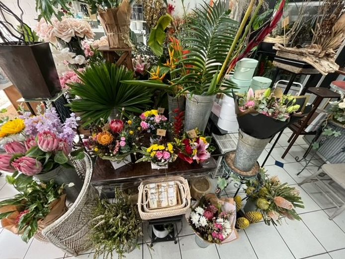florist-for-sale-hinterland-artistic-hub-of-the-sunshine-coast-6