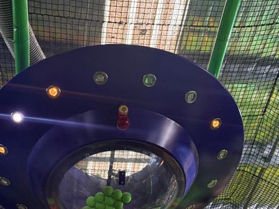 spacious-playcenter-cafe-in-prime-southeast-location-4