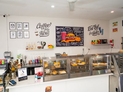busy-lunch-bar-in-canning-vale-0