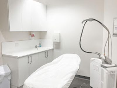 step-into-ownership-of-a-thriving-cosmetic-clinic-in-the-heart-of-redcliffe-2