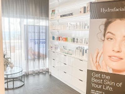 step-into-ownership-of-a-thriving-cosmetic-clinic-in-the-heart-of-redcliffe-3