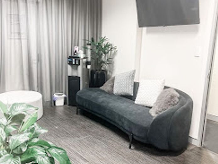 step-into-ownership-of-a-thriving-cosmetic-clinic-in-the-heart-of-redcliffe-1