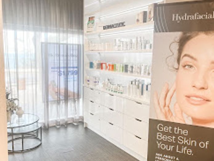 step-into-ownership-of-a-thriving-cosmetic-clinic-in-the-heart-of-redcliffe-3