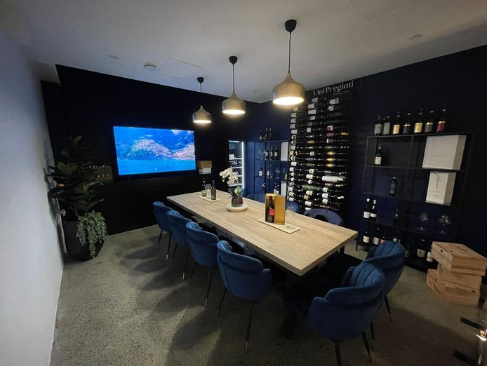 fully-fitted-retail-shop-in-darlinghurst-liquor-licence-optional-ready-now-1