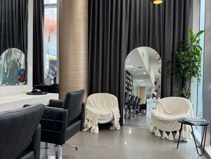 spacious-14-chair-hair-salon-for-sale-beauty-rooms-client-based-included-0